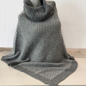 Calvin Klein Light Gray Knit Accessory